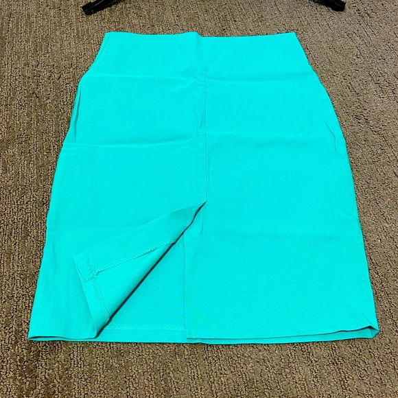 Charlotte Russe pencil skirt- S - Picture 2 of 2
